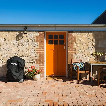 Orange Door Bnb-3